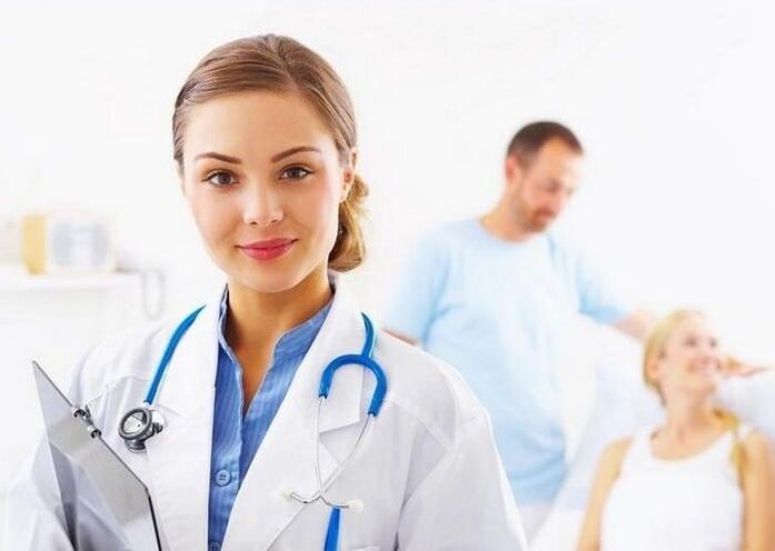 a doctor treating hip pain